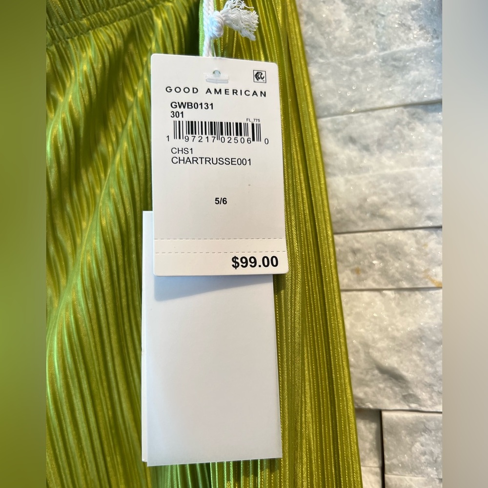 Good American Chartreuse Wide Leg Pants - Picture 12 of 16